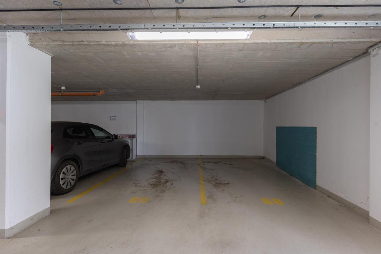 All You Need In Bp - Garage, Terraces, Aircon Budapeste Exterior foto
